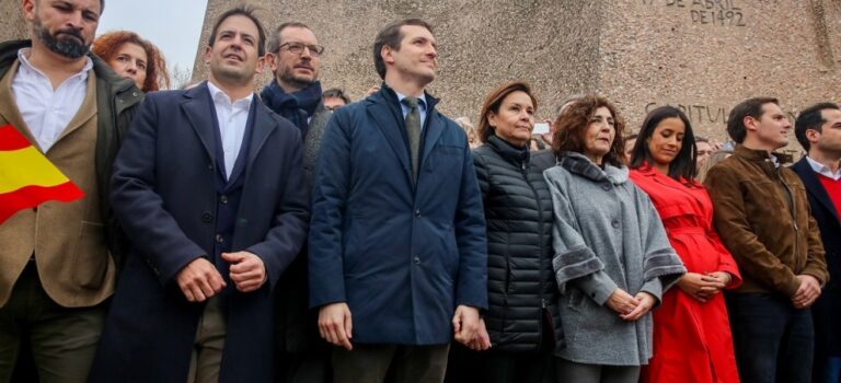 Los riesgos de la estrategia de Feijóo de combatir a Sánchez en la calle: no funcionó con Zapatero y puede reforzar a Vox