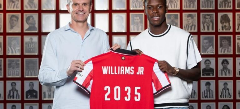 El millonario mercado de fichajes del Real Madrid para aspirar a todo esta temporada: casi 200 ‘kilos’ en cuatro caras nuevas El millonario mercado de fichajes del Real Madrid para aspirar a todo esta temporada: casi 200 ‘kilos’ en cuatro caras nuevas