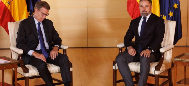 Vox pide y el PP da: así funciona la estrategia contra los derechos civiles en gobiernos como el de Jumilla