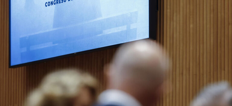 Los bulos antifeministas de la cumbre ultra de Vox en el Congreso que podría haber dicho tu cuñado