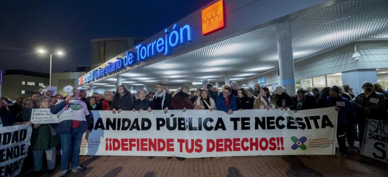 El Gobierno de Ayuso adjudicó la supervisión de los hospitales de gestión privada a una empresa que era accionista de uno de ellos