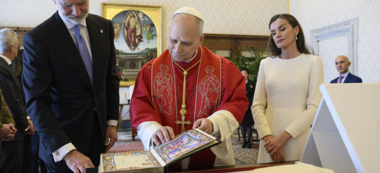 Felipe, el jueves santo te toca lavatorio de pies