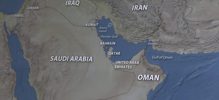 Los hutíes ensanchan la guerra desde Yemen y llevan la escalada al mar Rojo