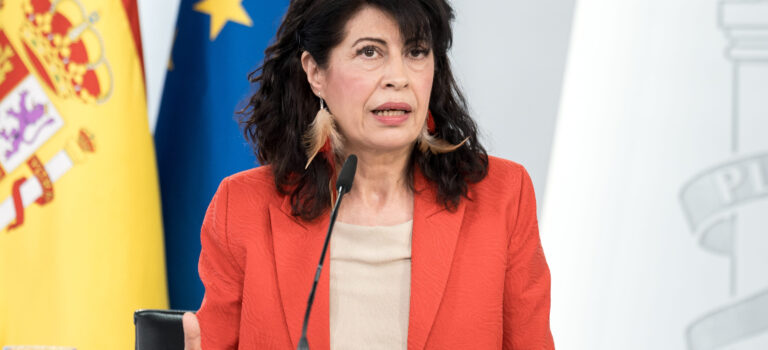 Los límites de incluir el aborto en la Constitución: ¿servirá para mejorar la situación de las mujeres?