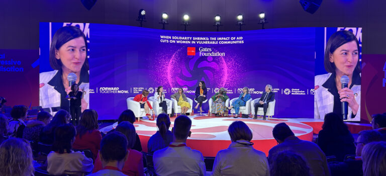 Los ‘influencers’ toman la cumbre progresista de Barcelona: «Los menores de 35 no ven la tele ni leen la prensa»