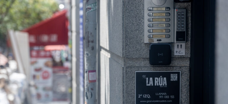 Más turistas, menos vecinos: los aparthoteles 100% digitales de Limehome convierten edificios céntricos en un supernegocio