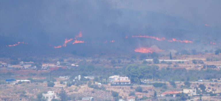 Las principales incógnitas del fuego que se propagó 15 kilómetros en dos horas y causó una tragedia en Almería