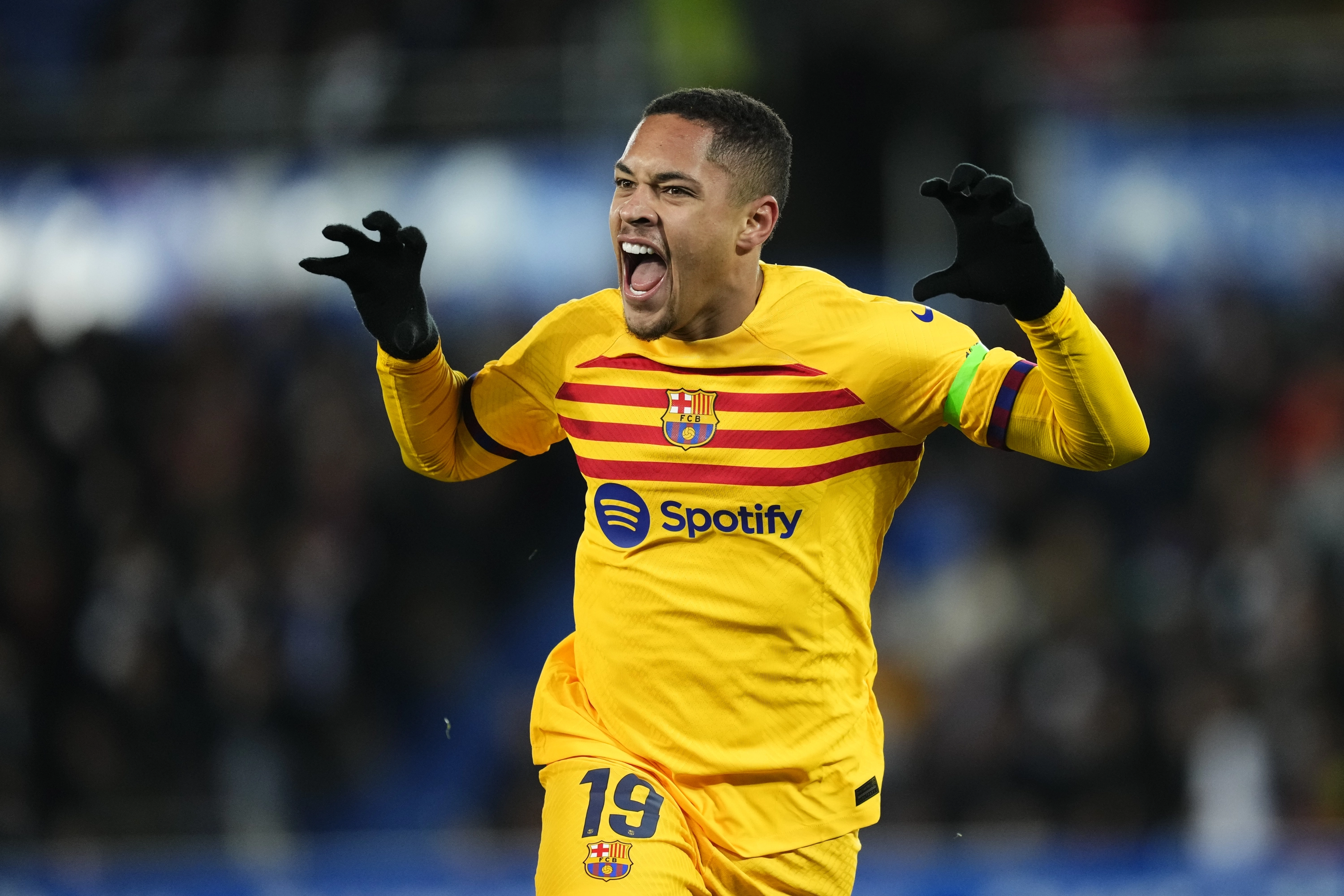 Tension y nervios en el Barça apenas una semana y media despues de que Xavi Hernandez anunciara que se queda : Deportes de España